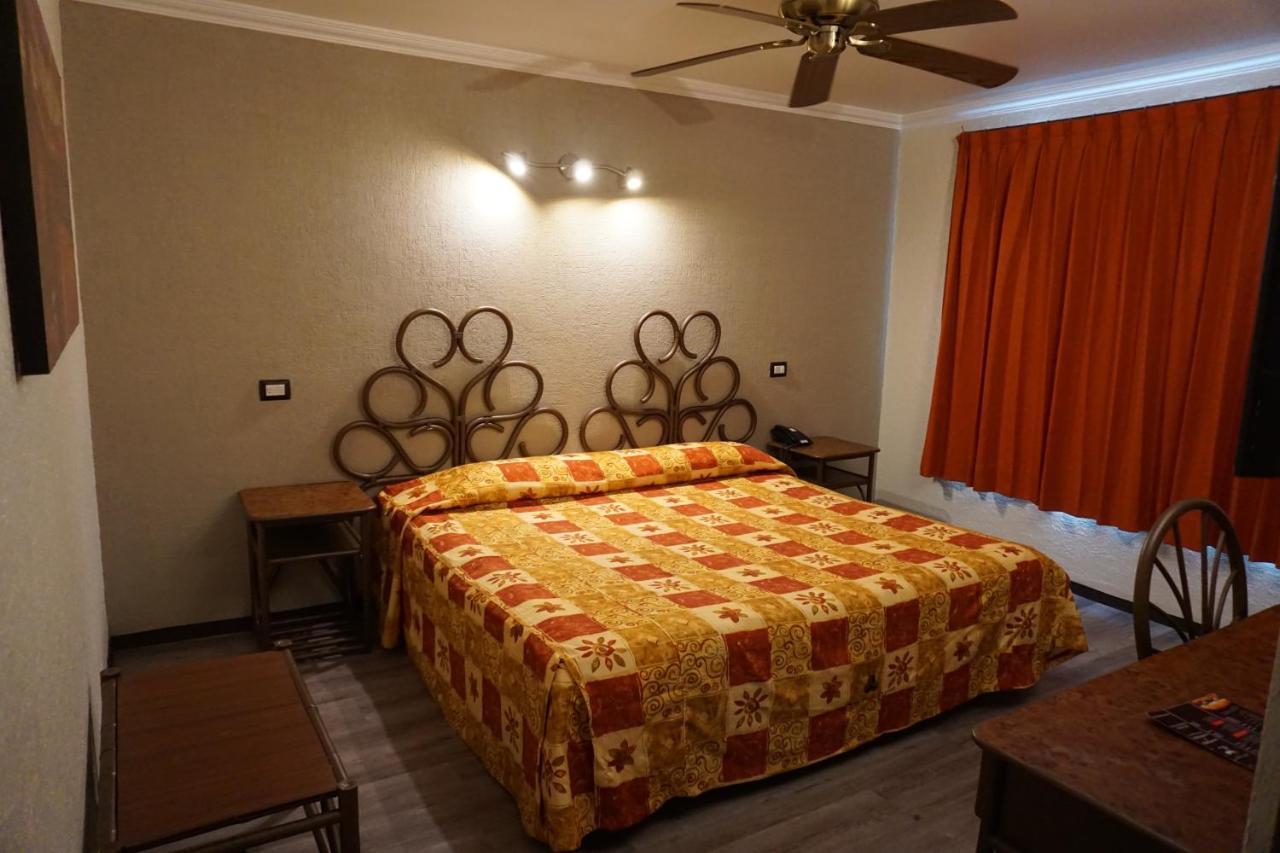Hotel Plaza Crystal Xalapa Exteriör bild